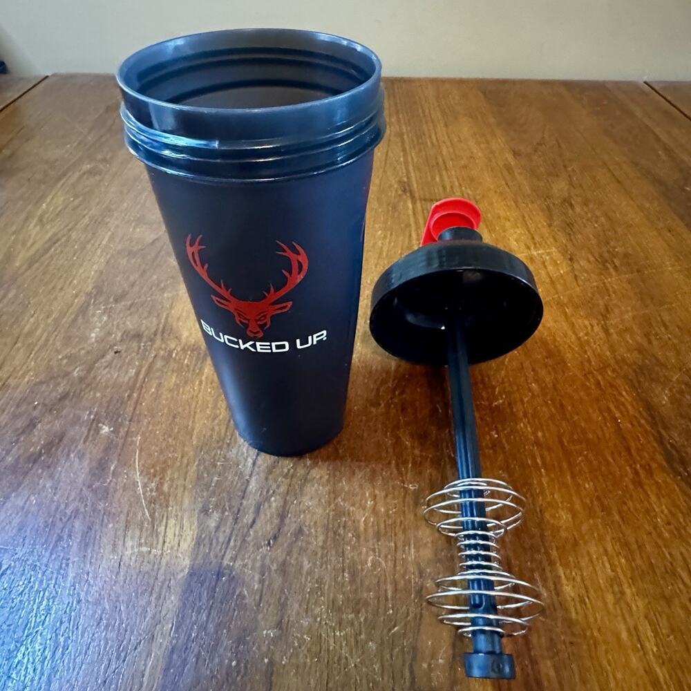 Bucked Up Perfect Shaker Bottle 28oz BPA-Free Dishwasher Safe Leak-Proof Black